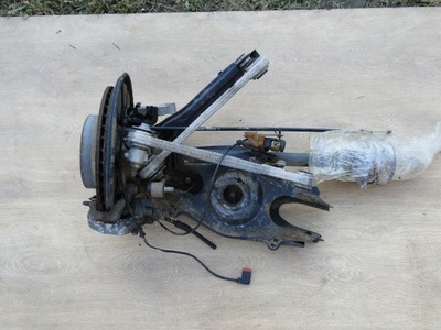 Mercedes w218 w212 поворотный кулак задняя левая фото №1