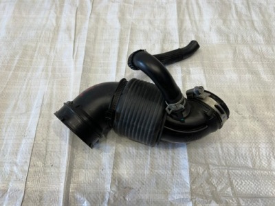 Tucson ii lift впуск воздухозаборник воздуха 28130-d3150 фото №1