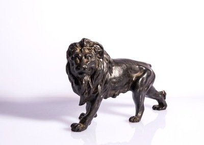 Stara rzeźba lwa
