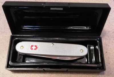 SCYZORYK VICTORINOX SWISS ARMY 2 PUDEŁKO