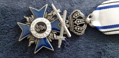 Srebrny Krzyż Zasługi z koroną i mieczami