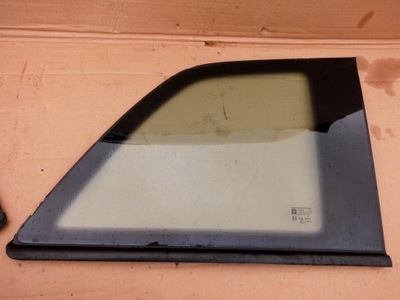 Opel zafira b скло кузовна правий задня фото №1