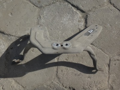 Кронштейн поперечина задня bmw e61 фото №1