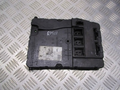 Коробка предохранителей renault megane 2 1.6 16v 8200351185 фото №1