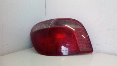 FARO IZQUIERDA PARTE TRASERA TOYOTA YARIS I 