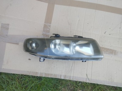 Лампа правий перед 67742701 seat toledo ii leon i 98-05 передня фото №1