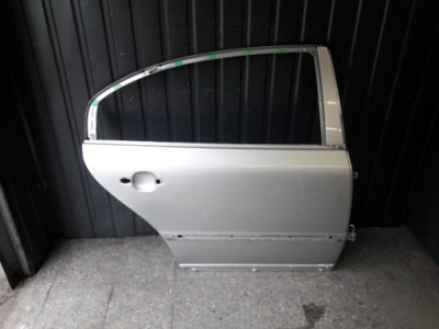 Двері правий задня skoda superb фото №1