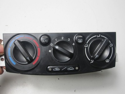 Панель кондиціонера mazda mpv 2002r фото №1