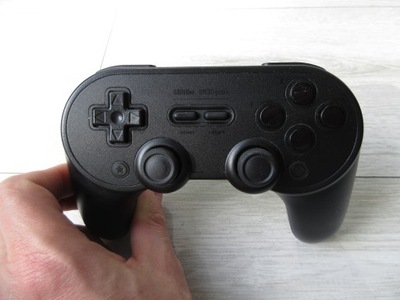 PAD BEZPRZEWODOWY 8BITDO SN30 PRO+