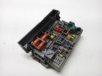 Коробка предохранителей bmw x1 e84 фото №1