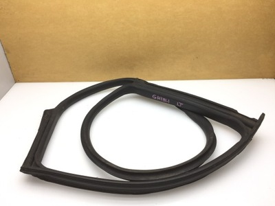 Maserati ghibli iii прокладка кузовна ніша двері ліва задня задня фото №1