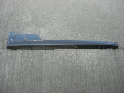 Молдинг поріг права audi tt 8s0853856b w-wa фото №1