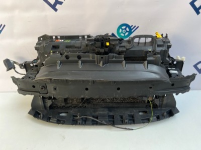 Pas передний радиатор ford fiesta mk7 1.4d фото №1