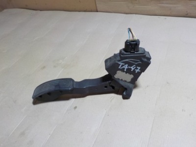 Auris i 1.4 d4d педаль газа фото №1