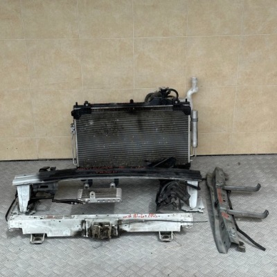 Pas передній радіатор outlander iii lift 2.2 d фото №1