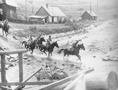 USTRZYKI DOLNE ul.Nadbrzeżna BIESZCZADY fotografia film fotos WILCZE ECHA