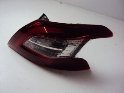 Лампа правий задня peugeot 308 ii t9 hb 15 r фото №1