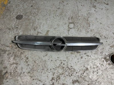 Opel vectra c решётка радиатора бампера фото №1
