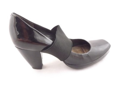 CLARKS skóra czółenka półbuty 24,5 cm