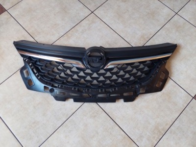 Решітка радіатора --- решітка радіатора --- opel zafira c - lift - 2016 фото №1