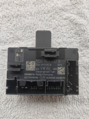 Модуль дверей правий перед skoda octavia 3 фото №1