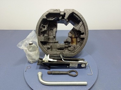 Seat toledo iv 12- корзина колеса запасного 5ja012115f фото №1