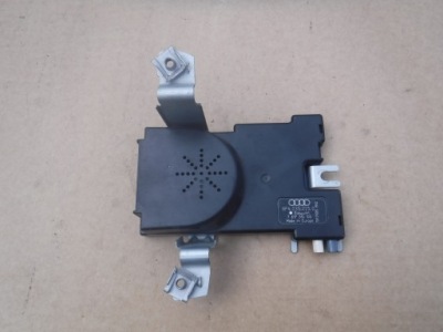 Усилитель антенны audi a3 8p sportback 8p4035225d фото №1