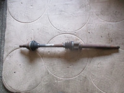 Приводной вал правая ford focus mk3 c-max av61-3b436-aa фото №1