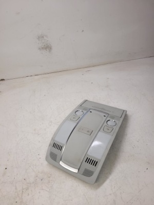 Лампа освітлення кабіни audi a6 c6 4f0947135bp фото №1