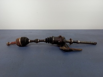 X-trail i t30 2.2 dci приводной вал перед правая передняя фото №1