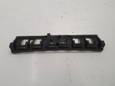 Volvo c30 07r направляющая бампера средний задняя 30657221 фото №1