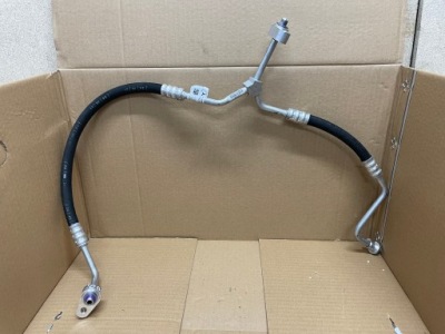 Mercedes a243 eqa пабтрубок  шланг кондиционера фото №1