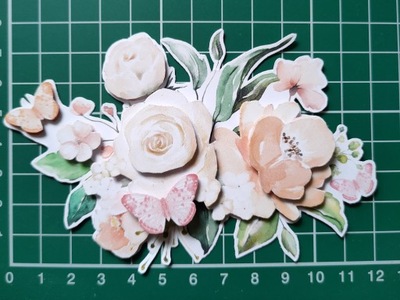 Scrapki papierowe, gotowe, kwiaty 3D z motylami
