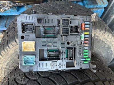 Модуль коробка bsi 1.6hdi citroen c4 picasso 9663510180 фото №1