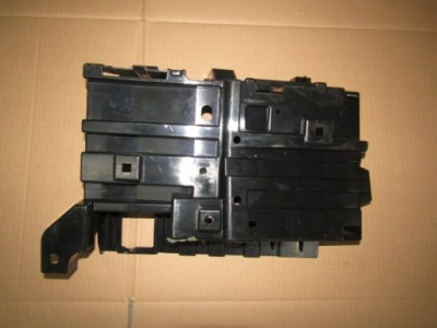 Jaguar xf x250 захист кронштейн пластик фото №1