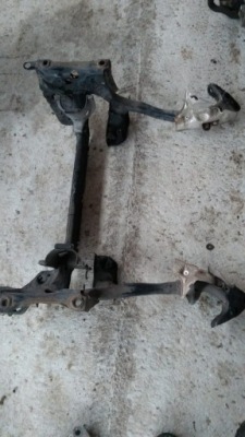 Audi оригінальний номер 4h0399252 підрамник підрамник підвіска двигуна фото №1