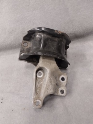 Citroen ds5 2.0 hdi кронштейн подушка двигуна фото №1