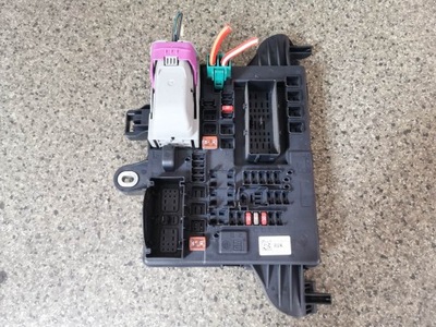 Коробка предохранителей opel insignia a оригинальный номер 22737768 фото №1