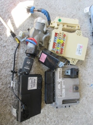 Hyundai i30 1.6 crdi бортовий комп'ютер 39105-2a710 фото №1