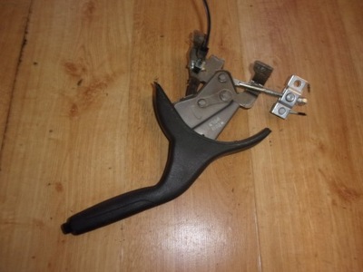 Hyundai i10 рычаг тормоза ручного lift фото №1