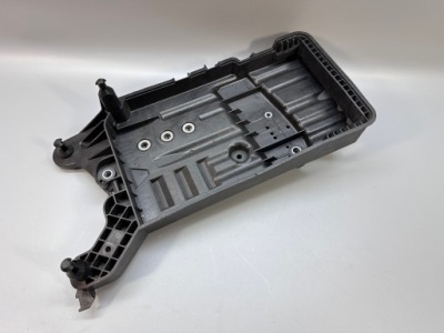 Vw tiguan 2 рестайлинг  основание под аккумулятор 5qf915331c фото №1