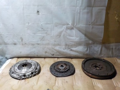 Skoda rapid 1.6 tdi 2016r набір зчеплення фото №1