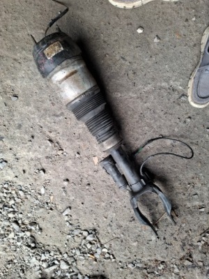 Mercedes w166 ml gle амортизатор правий перед 1663205266 idealny 60tyskm фото №1