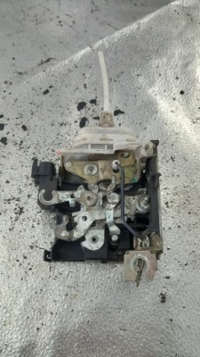 Замок перед правый audi a4 b5 1.9tdi kombi фото №1