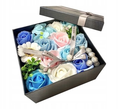 Flowerbox róże pachnące pudełko 15cm