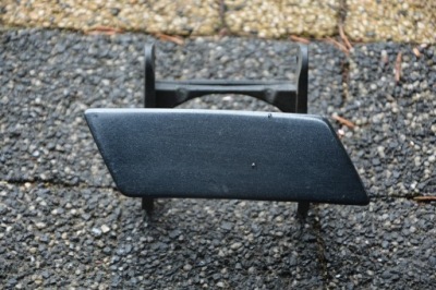 Заглушка розпилювача права audi a8 d3 long 4e0900451a фото №1