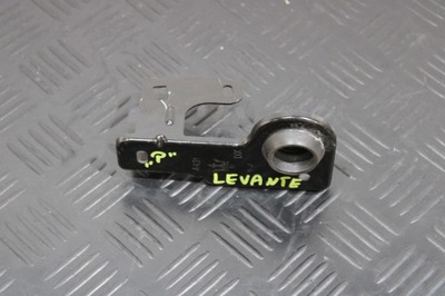 Кронштейн кронштейн правий інтеркулер maserati levante m161 фото №1