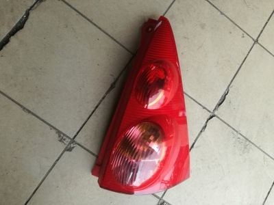 Peugeot 107 lift лампа права задня фото №1