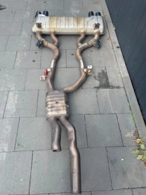 Вихлоп гасник система випускний кришки bmw m2 f87 8096171 фото №1