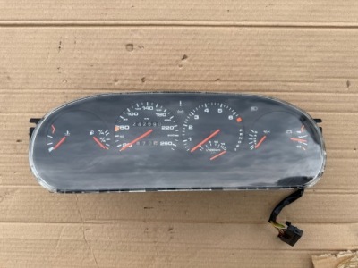 Лічильник porsche 944 s2 автоматична коробка передач 2.5 94464131107 фото №1